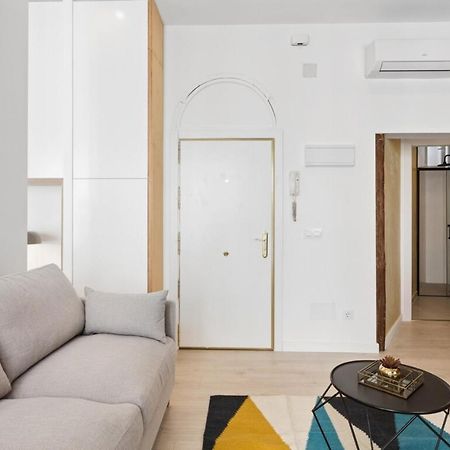 Modern 1 Bedroom Apartment Near Lavapies Madrid Exteriör bild