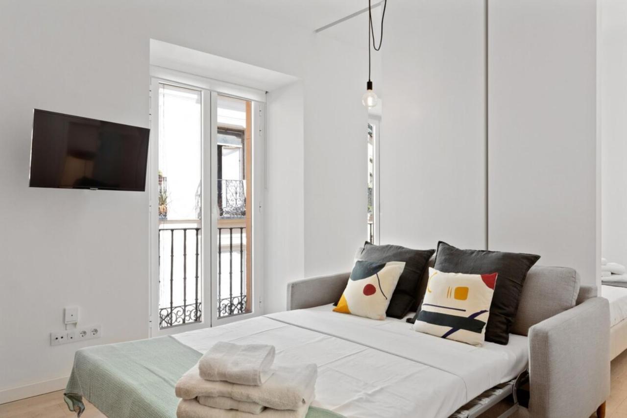 Modern 1 Bedroom Apartment Near Lavapies Madrid Exteriör bild