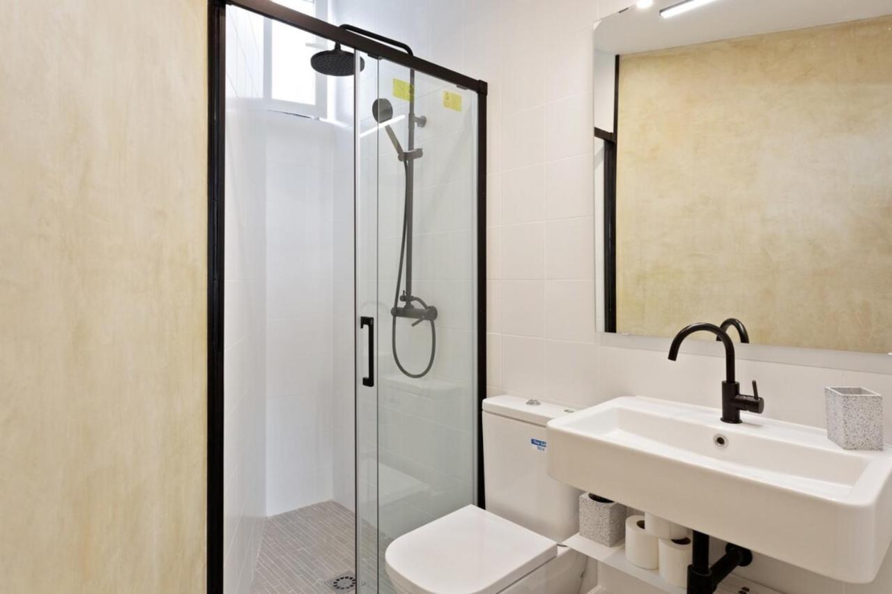 Modern 1 Bedroom Apartment Near Lavapies Madrid Exteriör bild