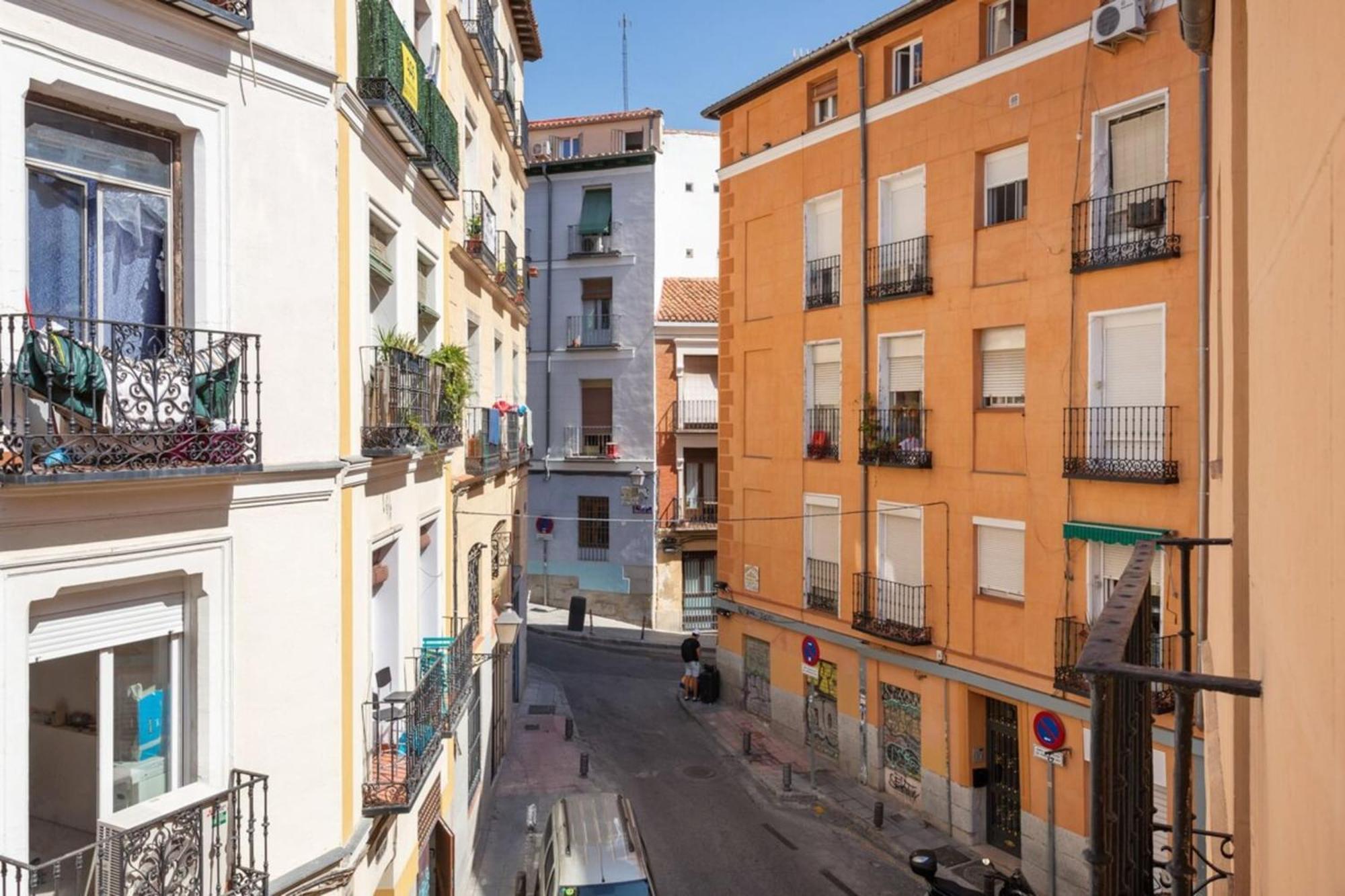 Modern 1 Bedroom Apartment Near Lavapies Madrid Exteriör bild